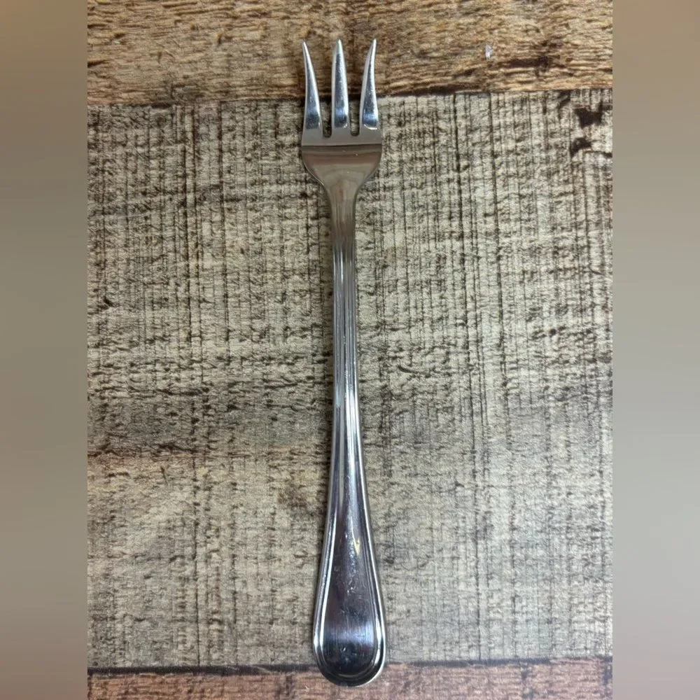 Reed & Barton RDS 4 Outlined Cocktail Seafood Fork 5 5/8